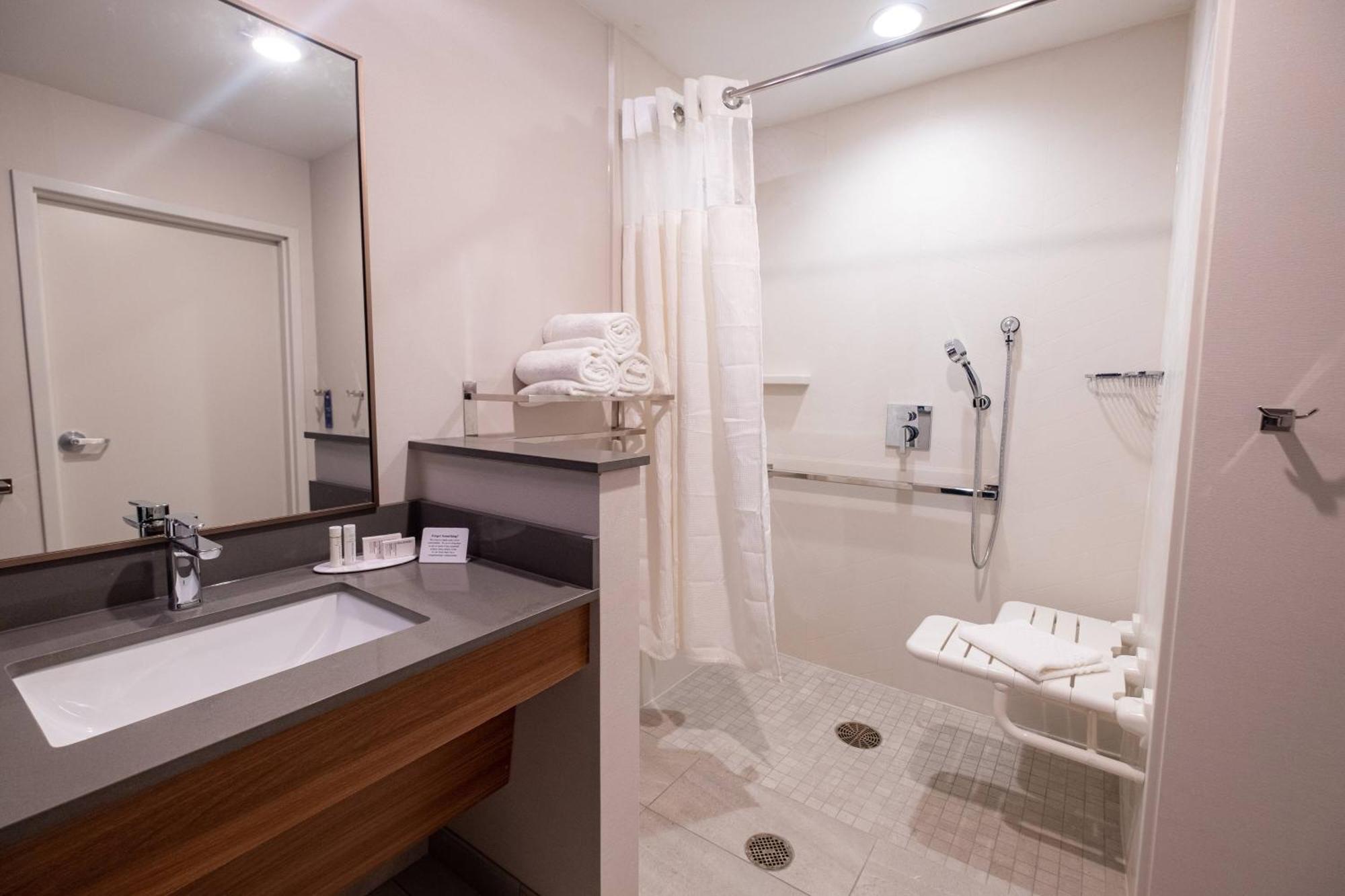 Fairfield By Marriott Inn & Suites Fond Du Lac Buitenkant foto
